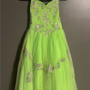 Embellished Green Sweetheart Prom Gown